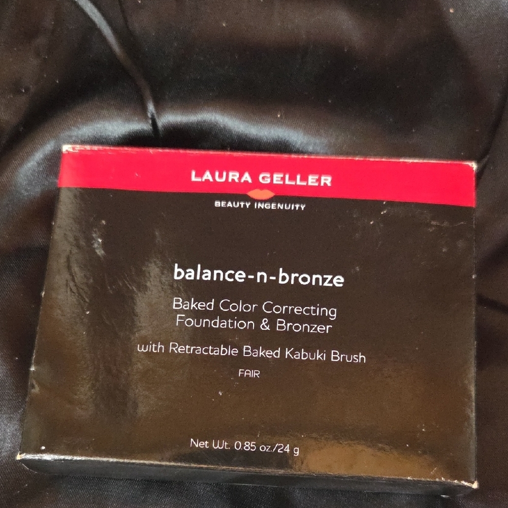 Laura Geller Balance-n-Bronze Compact